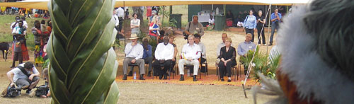 Prime Minister Rudd and cabinet in Yirrkala, before the presentation of the Petition for rights